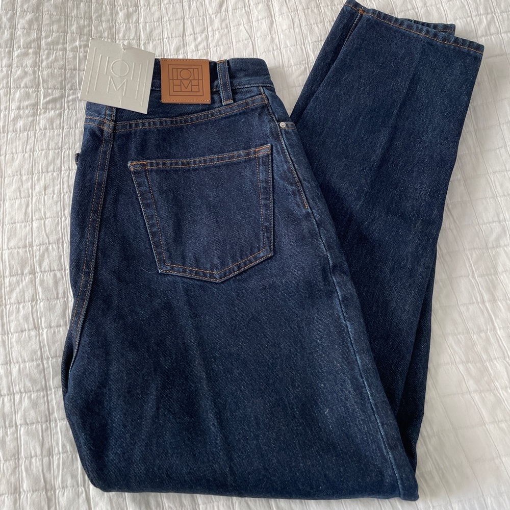 Toteme | NWT Tapered Jeans (Size 23)